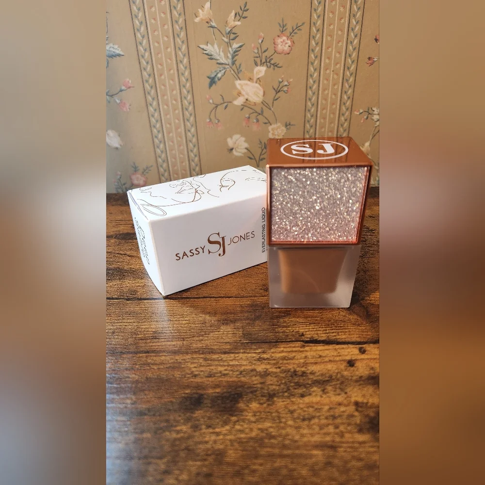 Sassy Jones‎ foundation